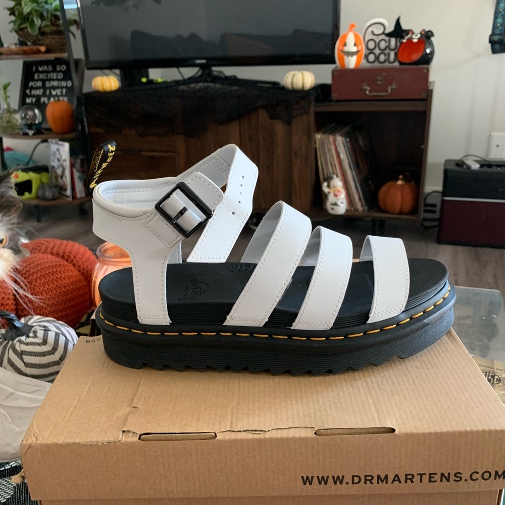 Dr.Martens size 10 (42Euro) Blair white, hydro leather platform sandals.